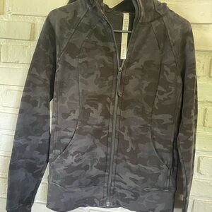 Lululemon Scuba Hoodie Full Zip Size 4 Camo Print